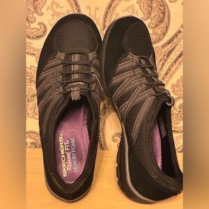 Skechers Women's Black Slip-On Sneakers